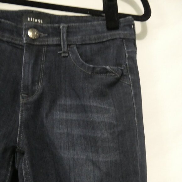 R JEANS Petites | size 26P | Classic Dark Wash Straight Leg Jeans - Picture 5 of 16